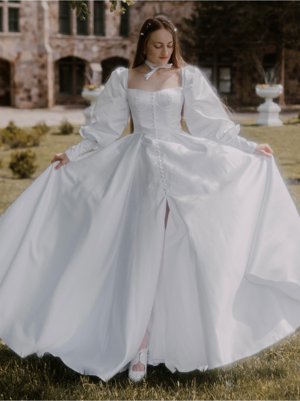 Elegant White Puff-Sleeve Bridal Ballgown